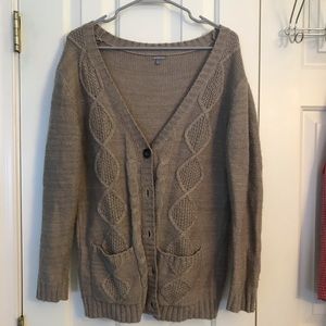 Knitted beige cardigan